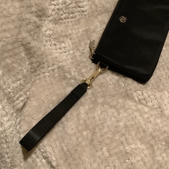Lululemon Curved Wristlet Wallet Double Zip Clutch Black/Gold - Picture 10 of 12